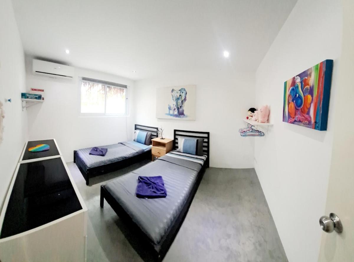 Modern Vith Pool, Montain View And Tropical Garden Holiday home