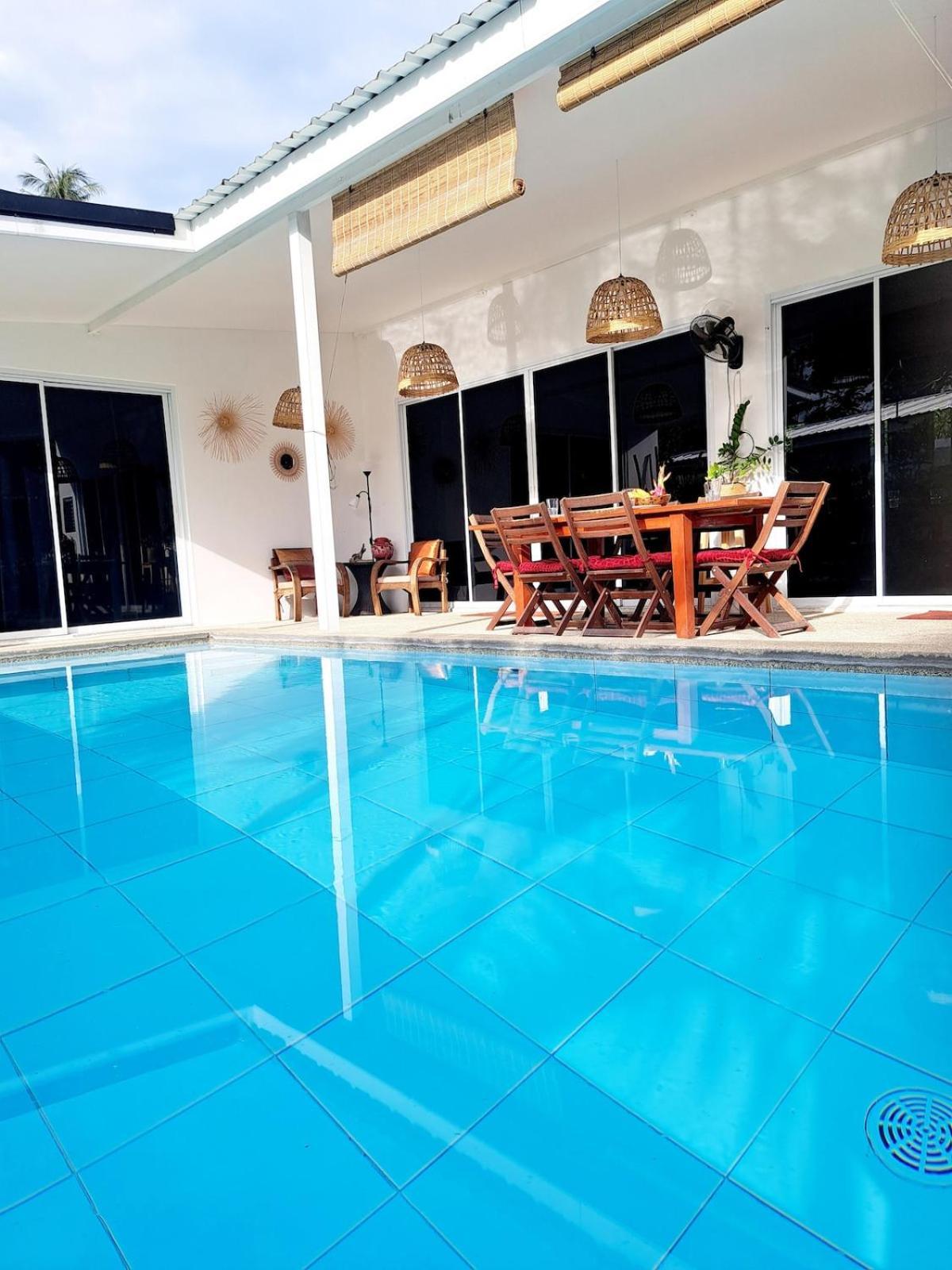 Modern Vith Pool, Montain View And Tropical Garden *